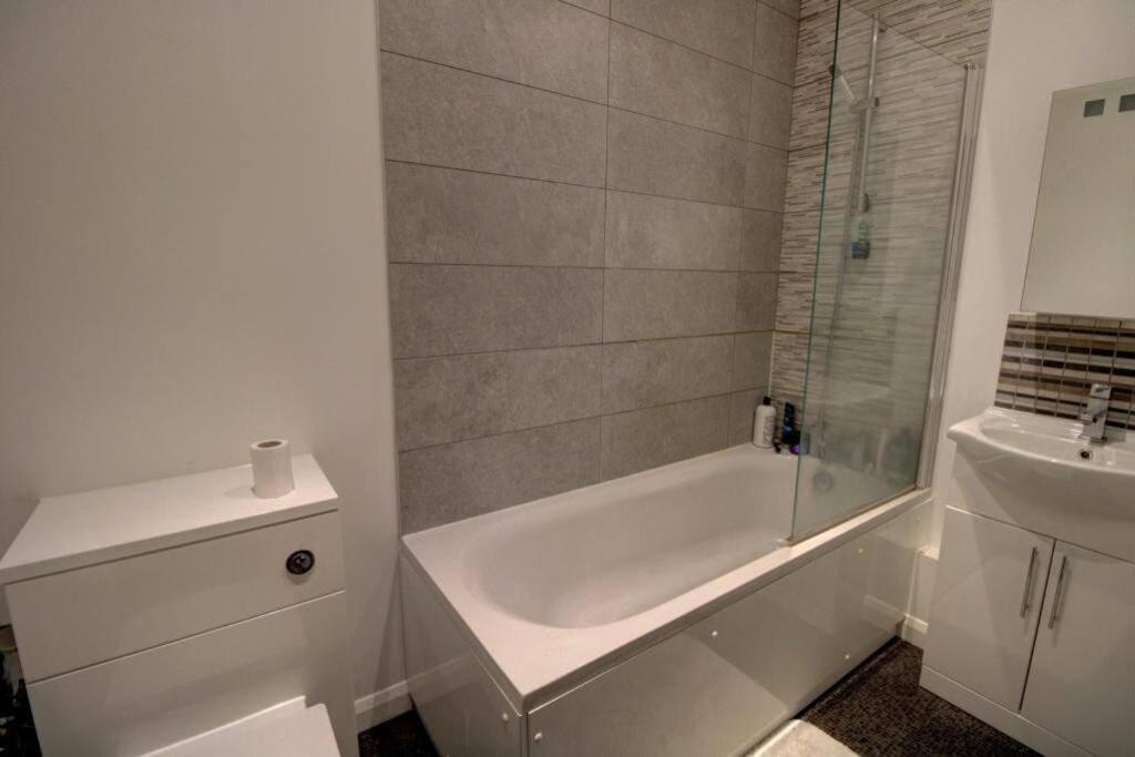 2 Bed City Centre Flat Bath Extérieur photo