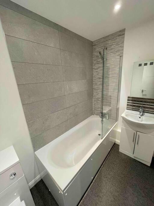 2 Bed City Centre Flat Bath Extérieur photo