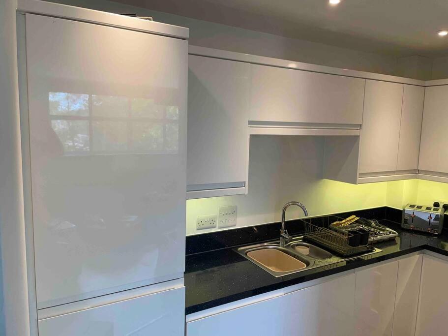 2 Bed City Centre Flat Bath Extérieur photo
